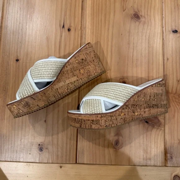 Donald J. Pliner Women's Wicker Wedges - Picture 3 of 7